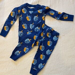 Hanna Andersson Blue Pajama Set with Dreidel Print